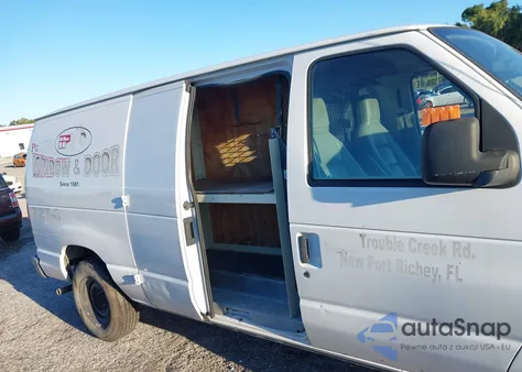 2010 Ford E-150 Commercial/Recreational z USA, uszkodzony, nr VIN 1FTNE1EW8ADA16208